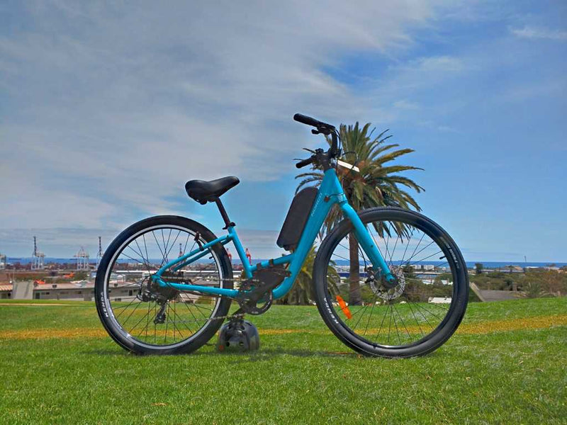 Scene 3 - Electric Hybrid Bike (Turquoise)